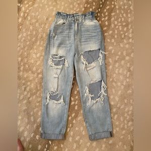 High waisted light wash distressed kancan jeans